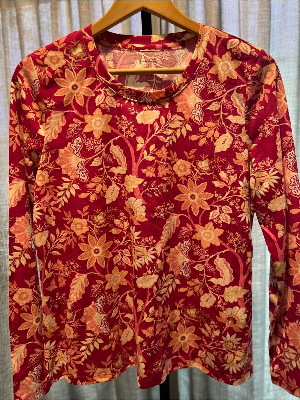 Wonderly Red Long-Sleeve Floral Crewneck Top
